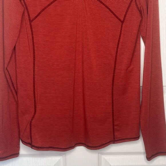 Marmot Sz M Long Sleeve Shirt Ruched Back Rust Split Vneck - Picture 8 of 13